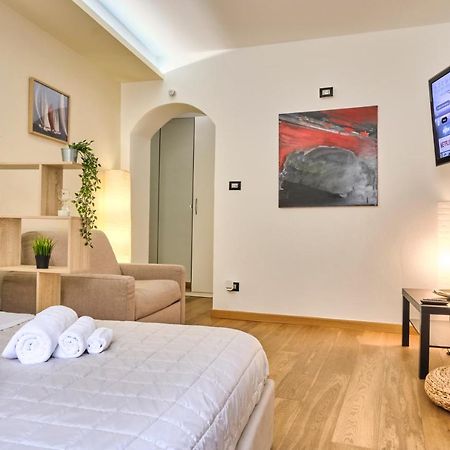 Centro-Lecco Romantico Appartamento Sul Lago Luaran gambar