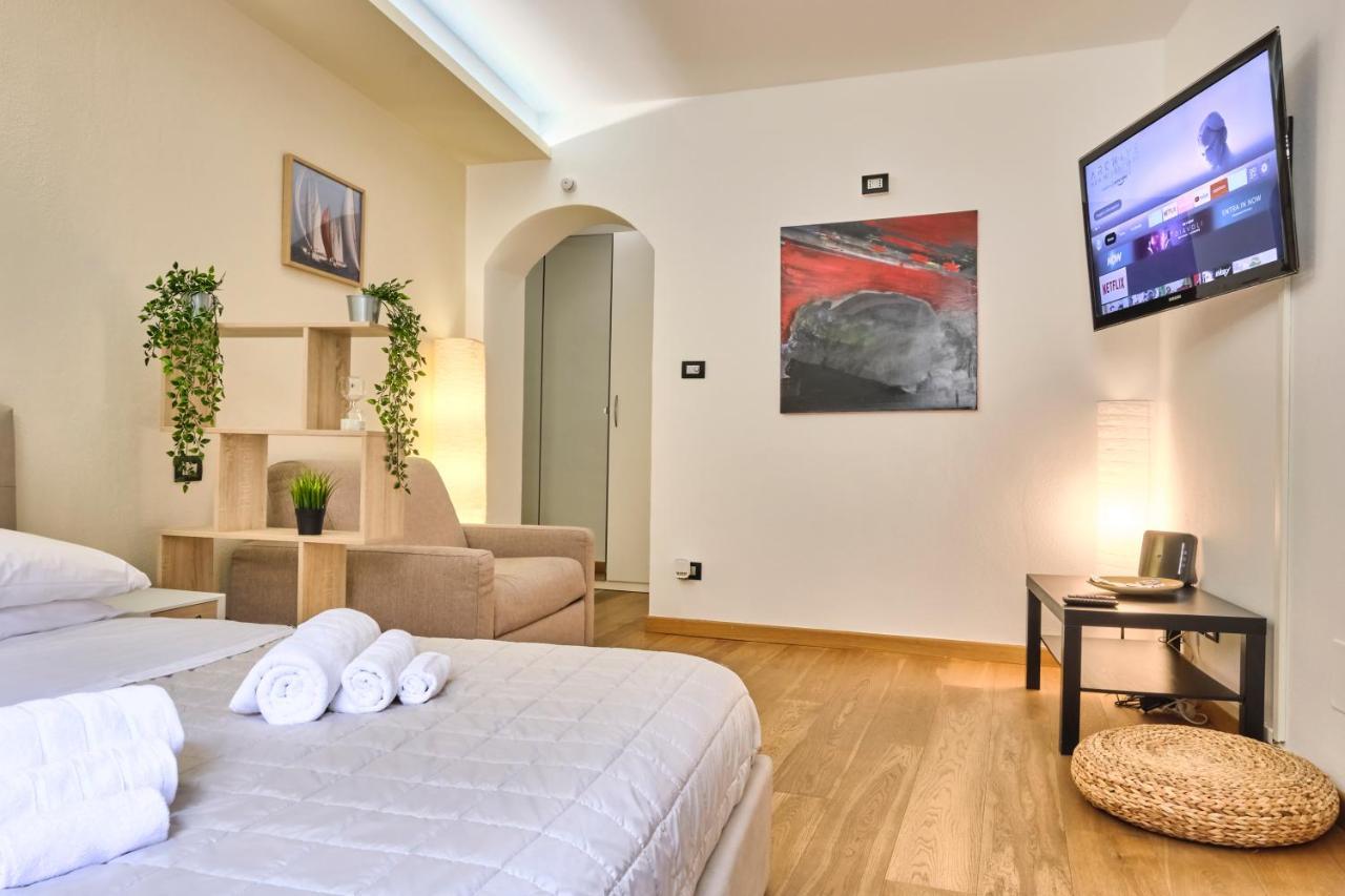 Centro-Lecco Romantico Appartamento Sul Lago Luaran gambar